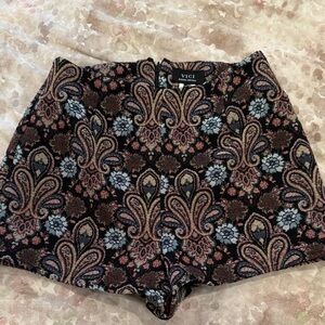 Vici Women's High Waist Floral Shorts - Black and Blue